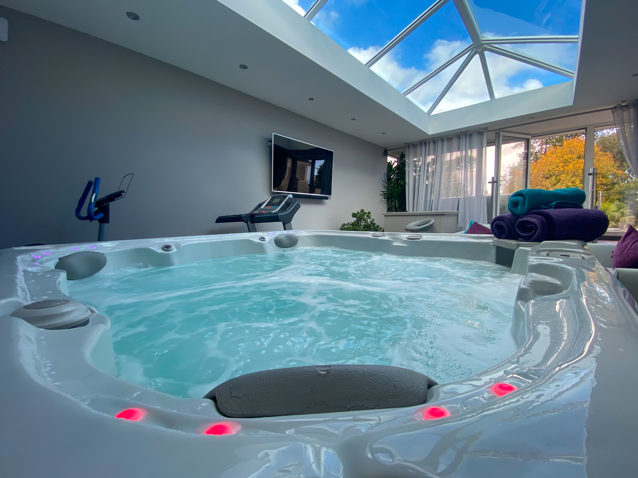 The Difference Between a Hot Tub and a Spa? BISHTA